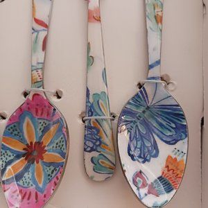 NWT Melamine 4 Flower Spoon Set
